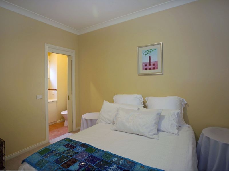 10 Manuka Road, Berwick VIC 3806