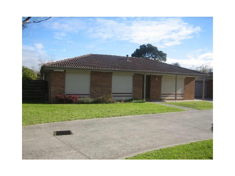 1/11 Beaconsfield Avenue, Beaconsfield VIC 3807