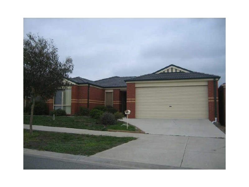 13 Jasa Crescent, Cranbourne VIC 3977