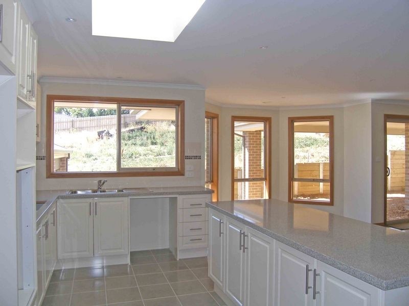 16 Whistler Drive, Berwick VIC 3806