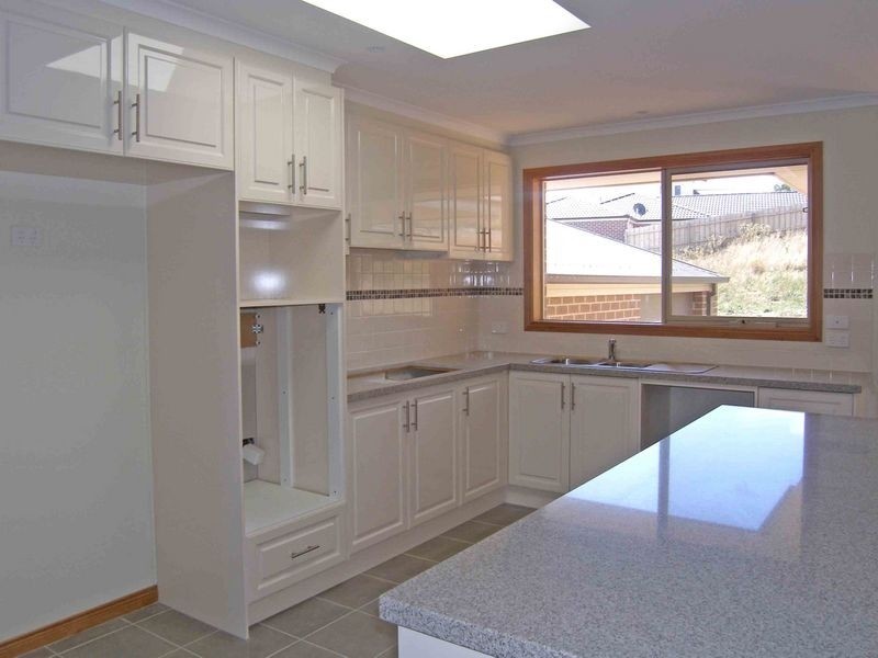 16 Whistler Drive, Berwick VIC 3806