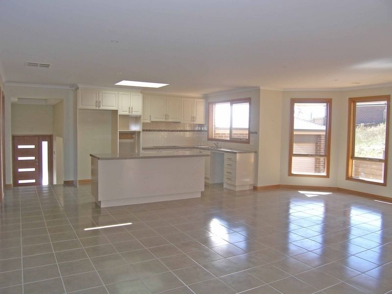 16 Whistler Drive, Berwick VIC 3806