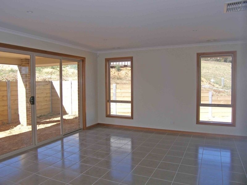 16 Whistler Drive, Berwick VIC 3806