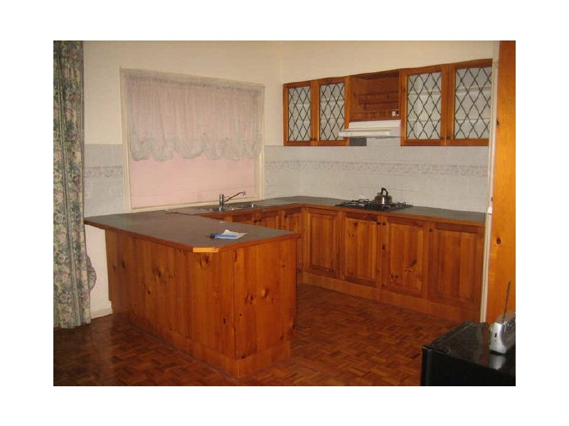 2/17 Reserve Street, Berwick VIC 3806