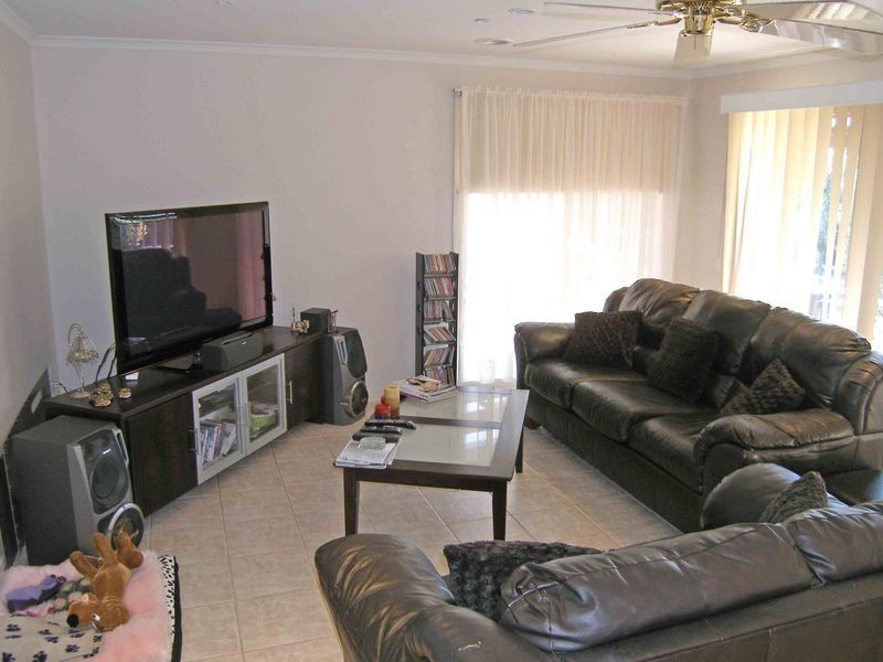 1 Glenisla Way, Berwick VIC 3806