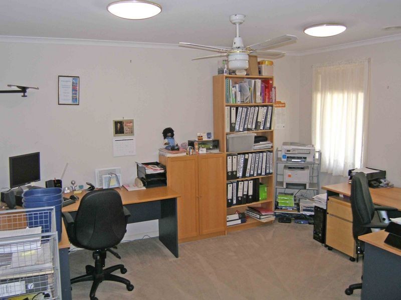 1 Glenisla Way, Berwick VIC 3806