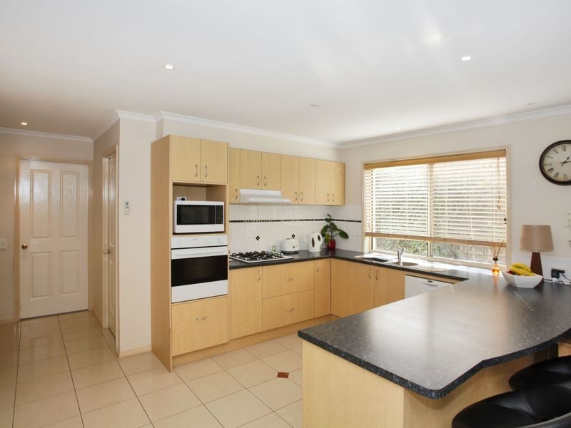 47 McCubbin Way, Berwick VIC 3806