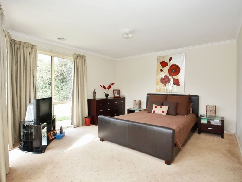 47 McCubbin Way, Berwick VIC 3806