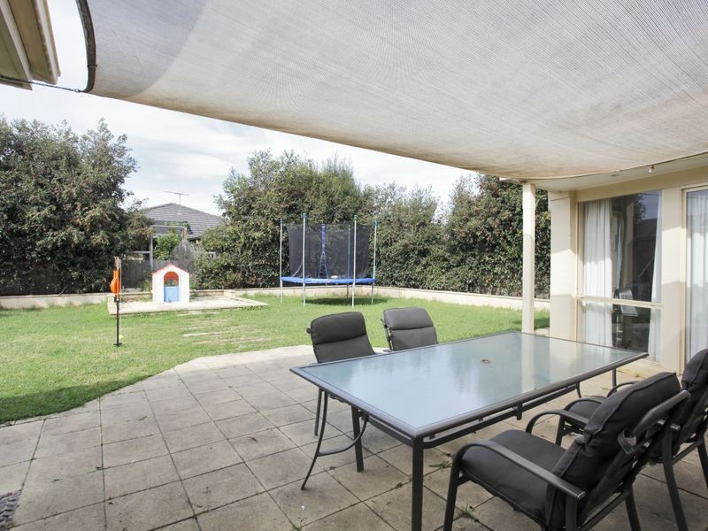 47 McCubbin Way, Berwick VIC 3806