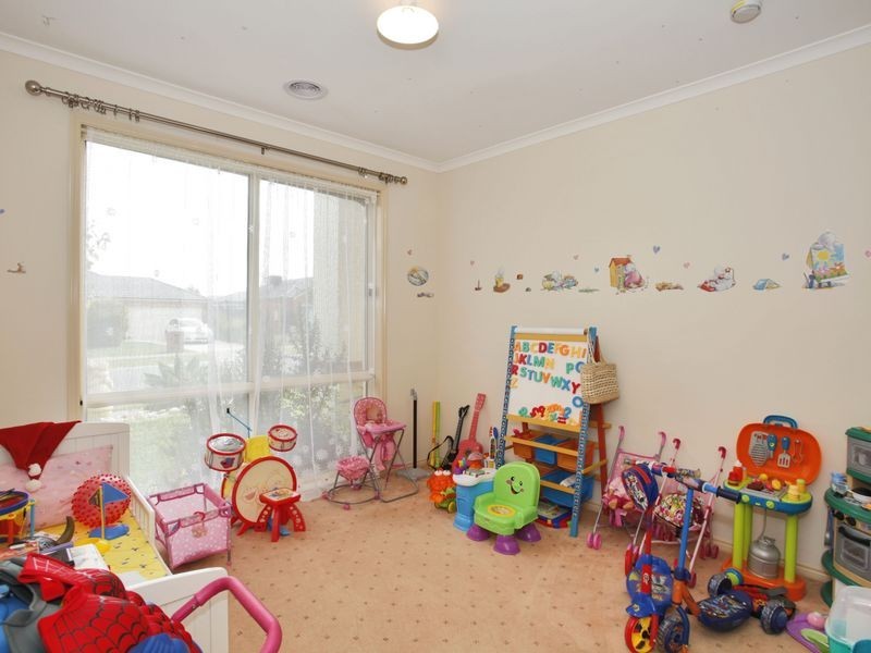 47 McCubbin Way, Berwick VIC 3806