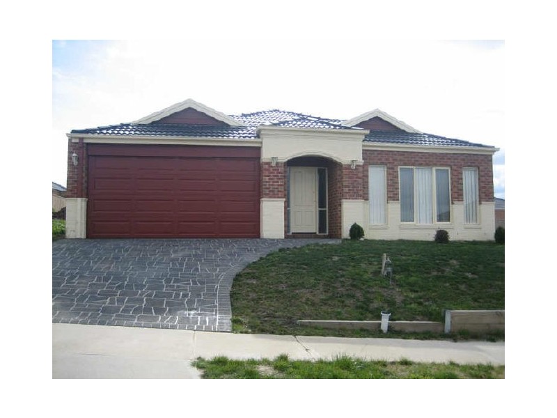 12 Bishop Place, Berwick VIC 3806