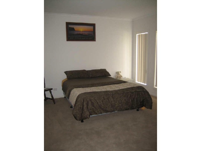 12 Bishop Place, Berwick VIC 3806