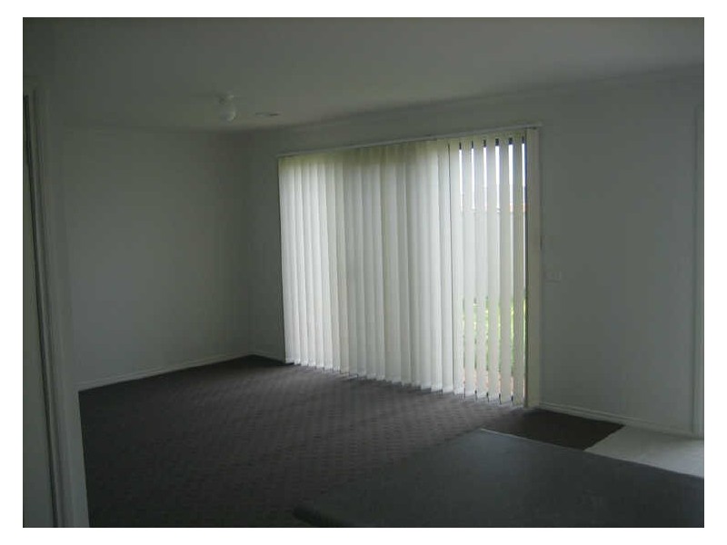 25 Mossman Drive, Cranbourne East VIC 3977