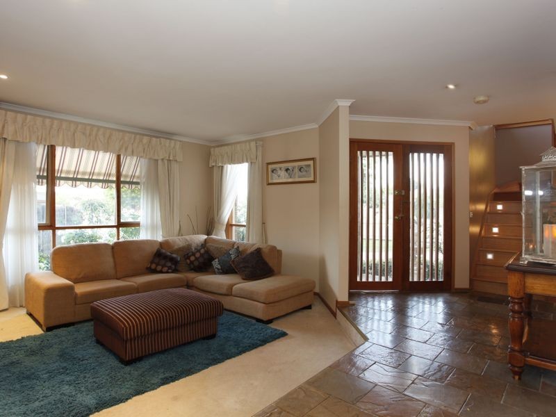 6 Raleigh Drive, Narre Warren South VIC 3805