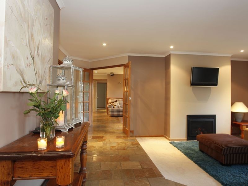 6 Raleigh Drive, Narre Warren South VIC 3805