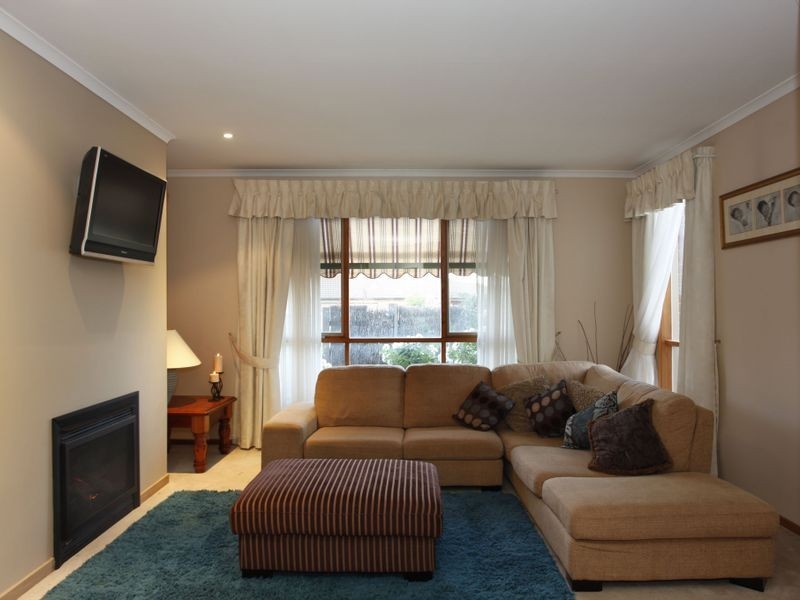 6 Raleigh Drive, Narre Warren South VIC 3805