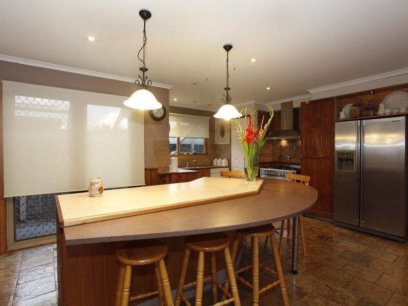 6 Raleigh Drive, Narre Warren South VIC 3805