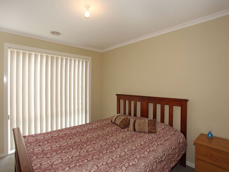 13 Glenisla Way, Berwick VIC 3806