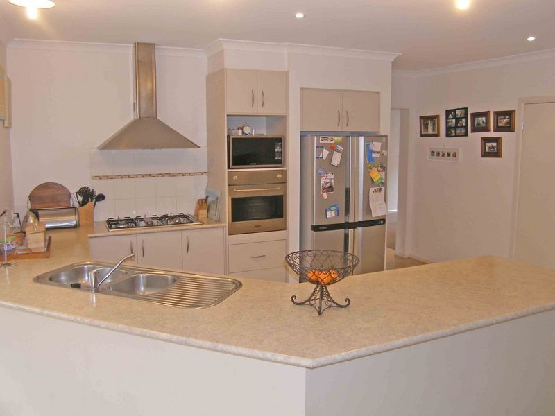 38 Sigvard Boulevard, Hallam VIC 3803