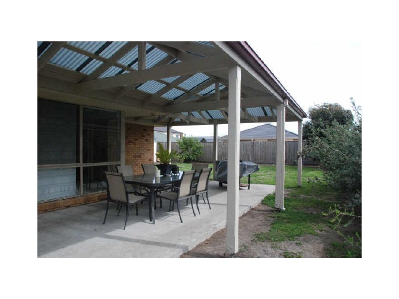 43 Marsh Grove, Berwick VIC 3806