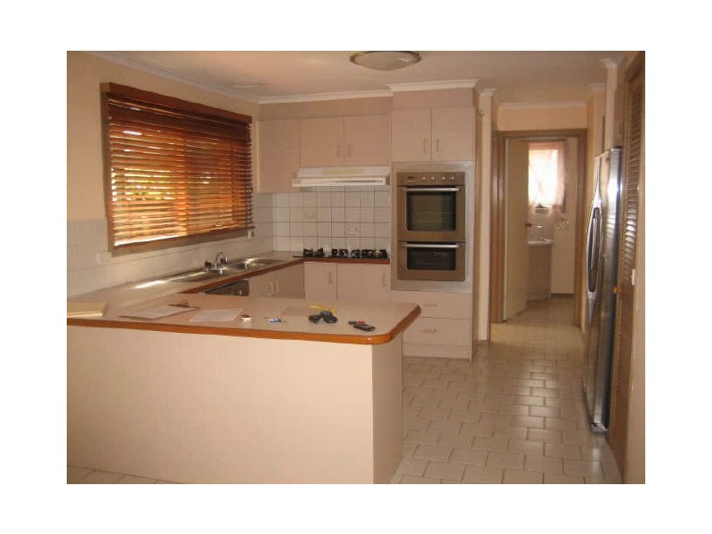 21 Maryn Close, Berwick VIC 3806