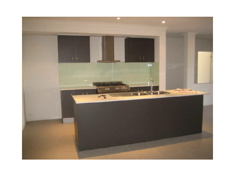 3 Manorwood Way, Berwick VIC 3806