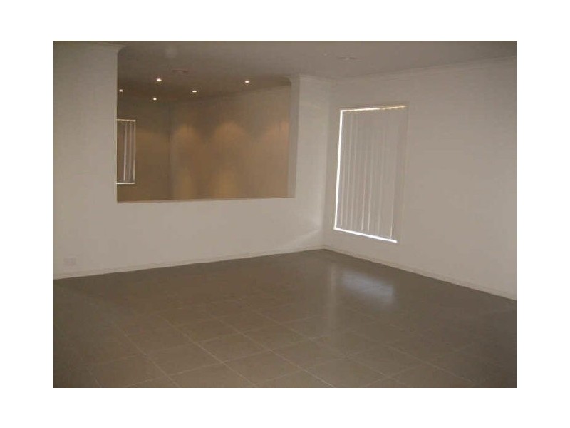 3 Manorwood Way, Berwick VIC 3806