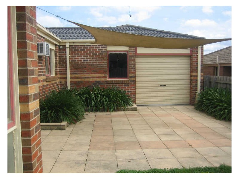 4 Souhail Court, Berwick VIC 3806