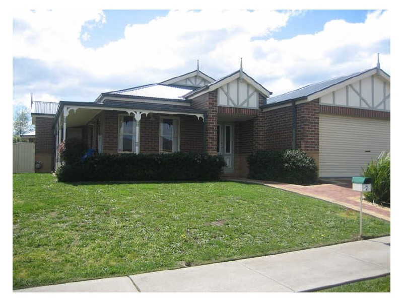 2 Bergamont Drive, Berwick VIC 3806