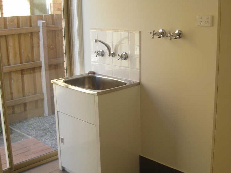 18 Amhurst Drive, Narre Warren VIC 3805