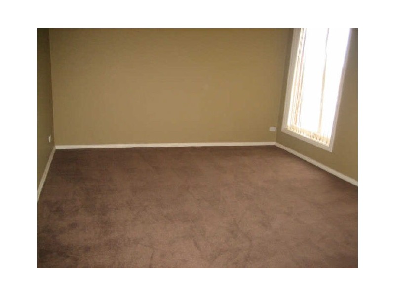 16 Gwendoline Drive, Berwick VIC 3806