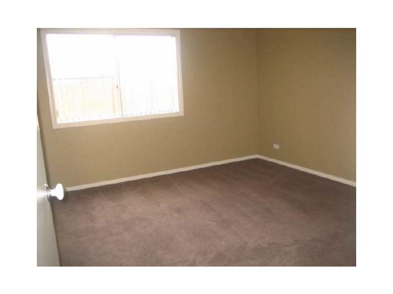 16 Gwendoline Drive, Berwick VIC 3806