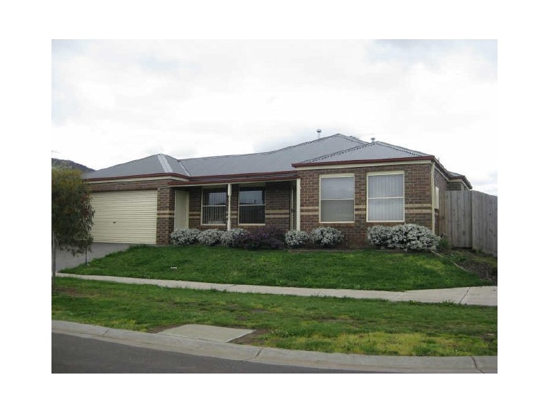 28 Breamlea Way, Cranbourne VIC 3977