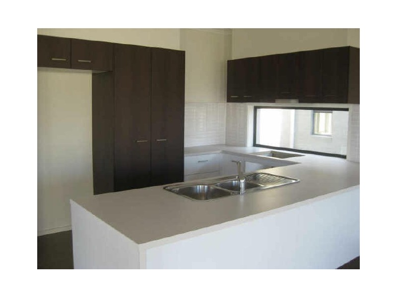 8 Meridian Circuit, Berwick VIC 3806