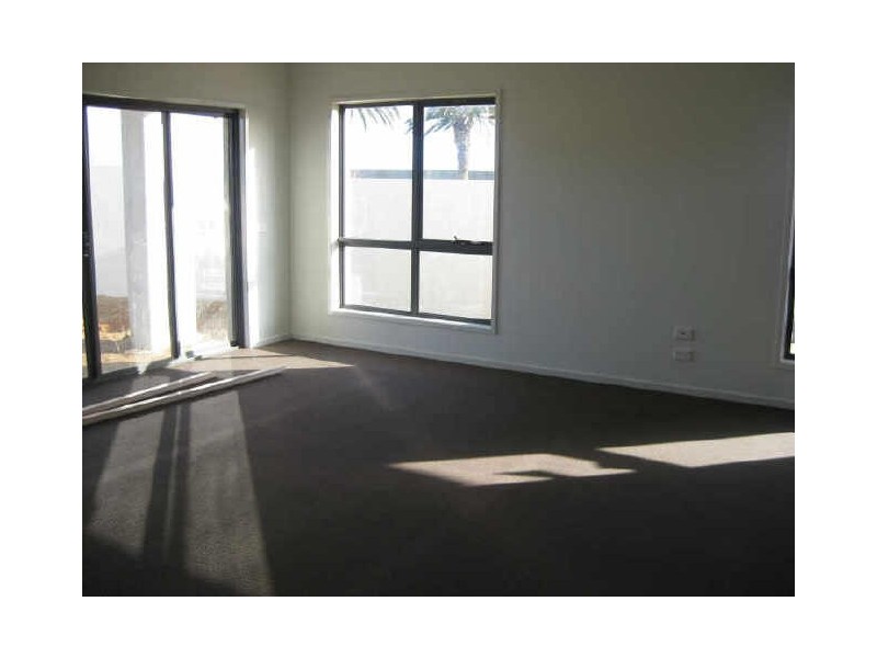 8 Meridian Circuit, Berwick VIC 3806