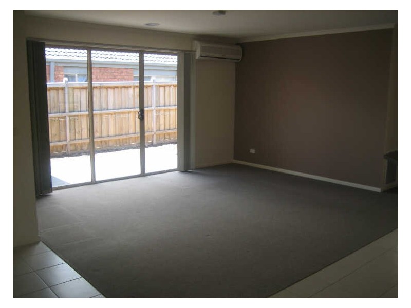 27 Penshurst Way, Cranbourne VIC 3977