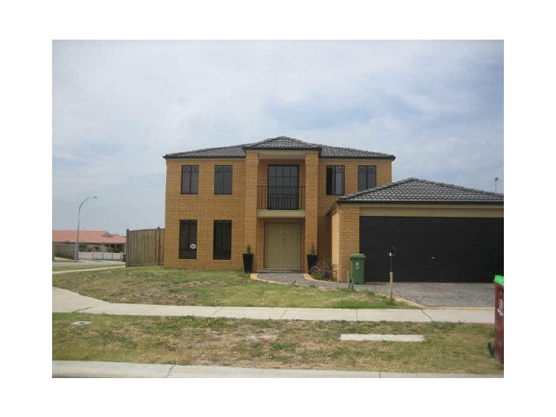 1 Hollington Way, Berwick VIC 3806