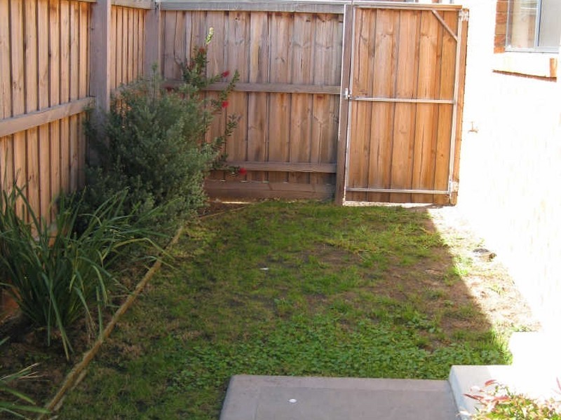 9/16 Daniel Drive, Langwarrin VIC 3910