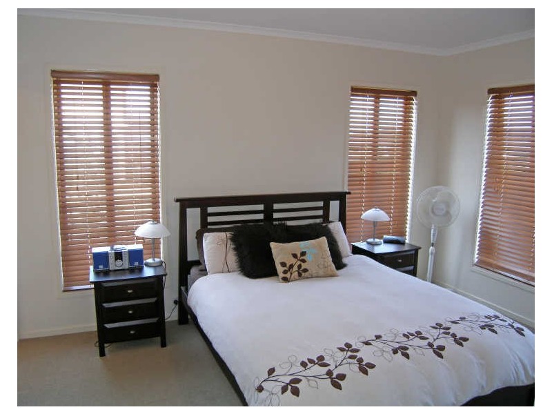 106 Bridgewater Boulevard, Berwick VIC 3806