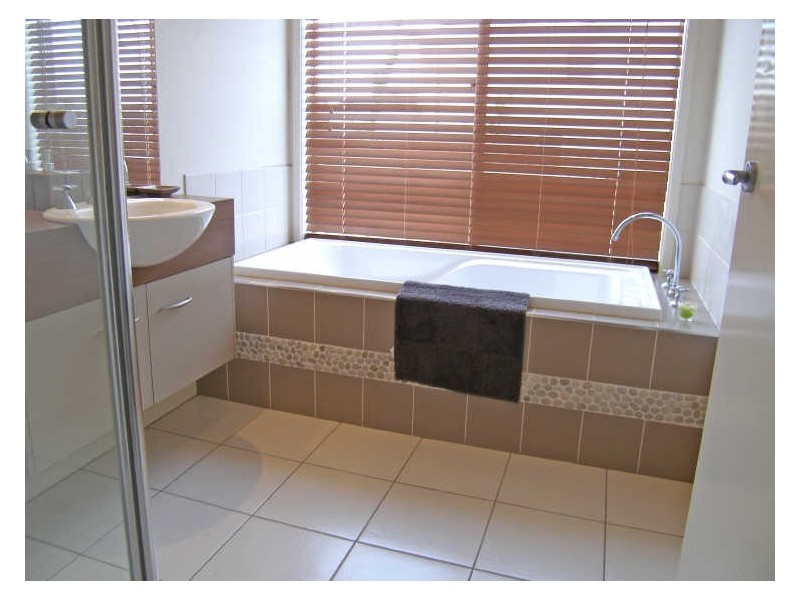 106 Bridgewater Boulevard, Berwick VIC 3806