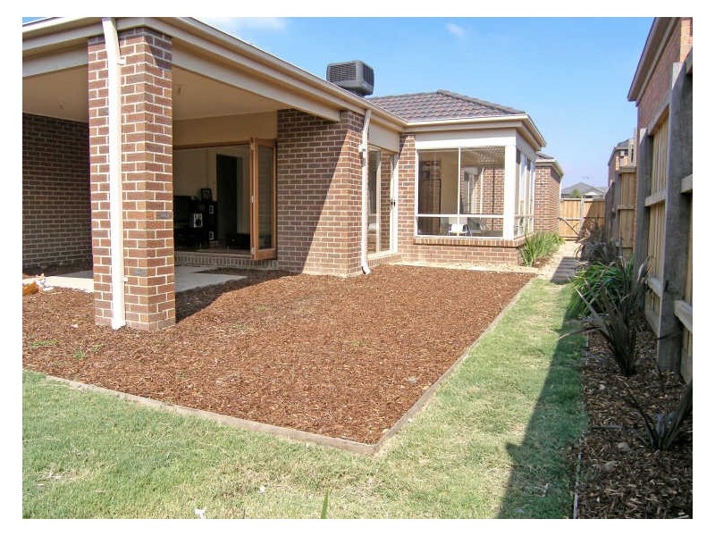 106 Bridgewater Boulevard, Berwick VIC 3806