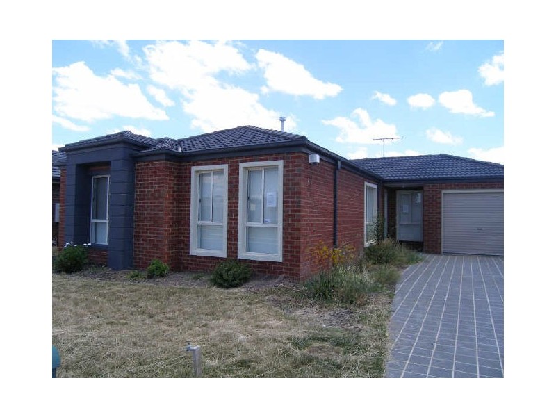 38 Sing Crescent, Berwick VIC 3806