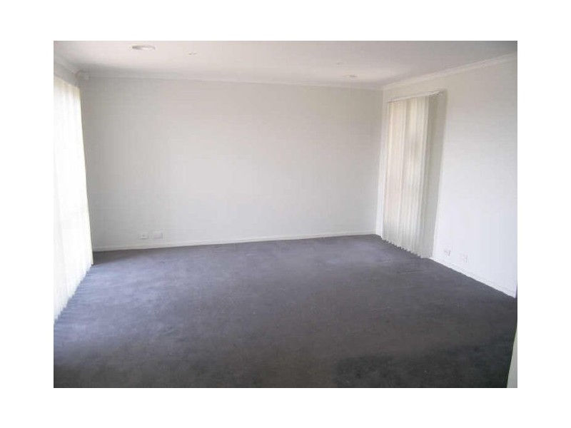 38 Sing Crescent, Berwick VIC 3806