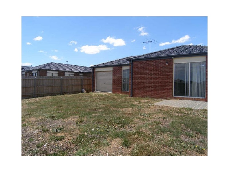 38 Sing Crescent, Berwick VIC 3806