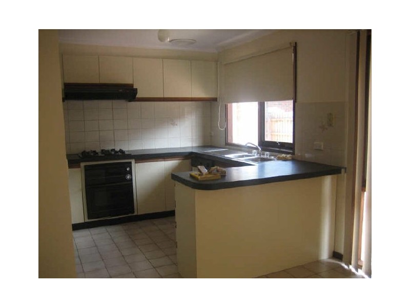 1/15 Florence Avenue, Berwick VIC 3806