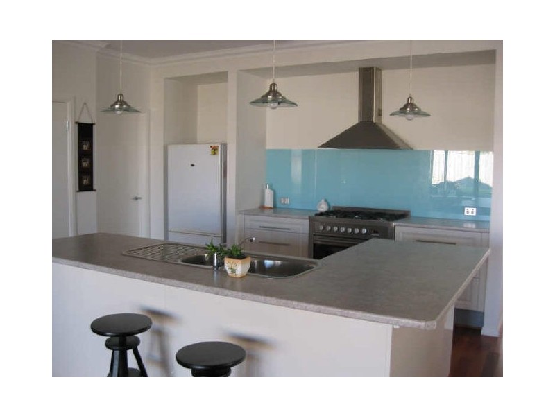 3 Lakewood Place, Berwick VIC 3806