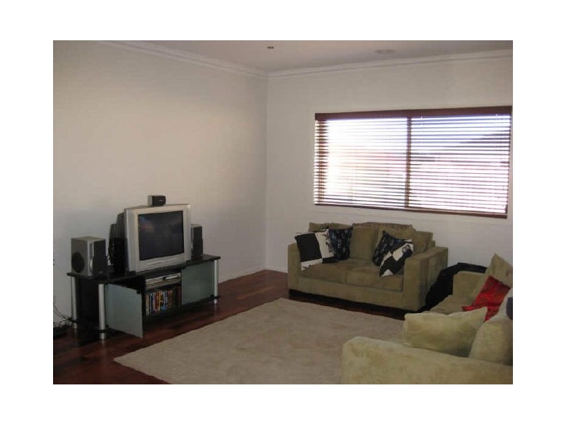 3 Lakewood Place, Berwick VIC 3806