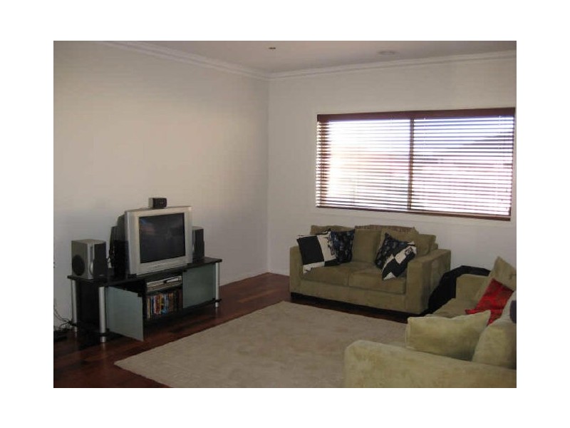 3 Lakewood Place, Berwick VIC 3806