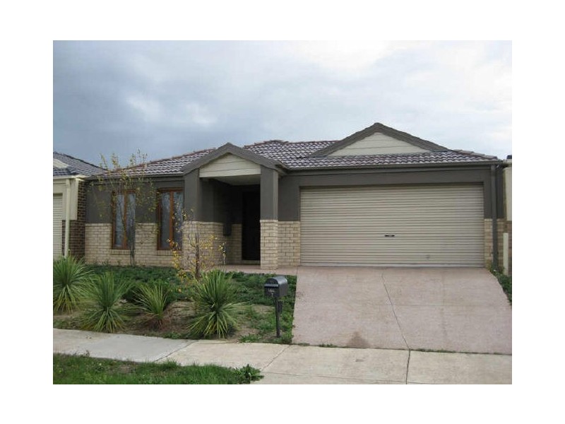 7 Sunbird Avenue, Cranbourne VIC 3977