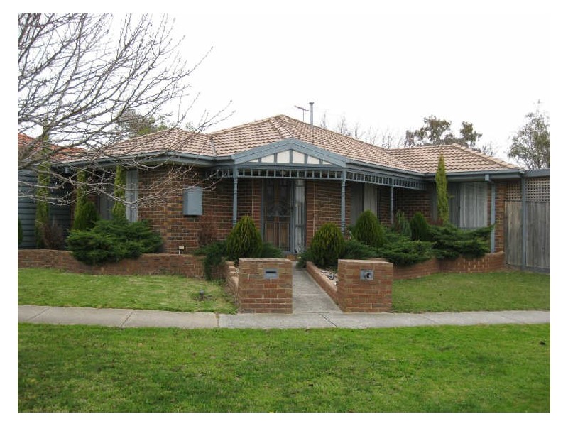 6 Bellevue Drive, Berwick VIC 3806